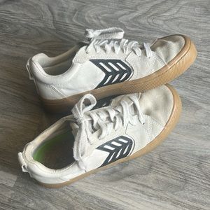 Cariuma Catiba Pro Off-White Vintage Gum/Black Women's Size 8